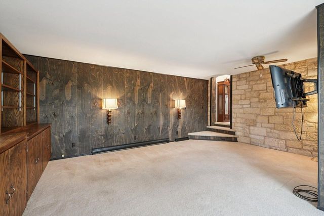 2863 N 90th STREET, Milwaukee, WI 53222