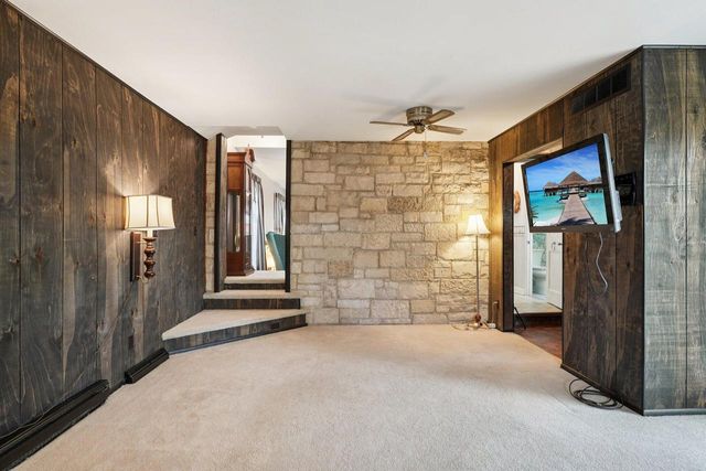 2863 N 90th STREET, Milwaukee, WI 53222