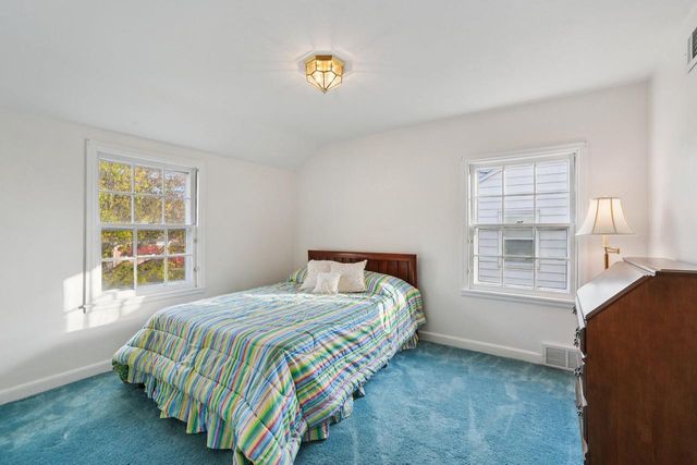 2863 N 90th STREET, Milwaukee, WI 53222