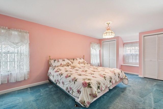 2863 N 90th STREET, Milwaukee, WI 53222