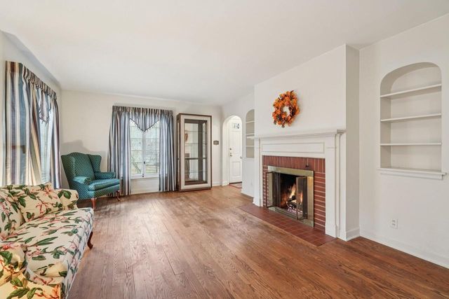 2863 N 90th STREET, Milwaukee, WI 53222