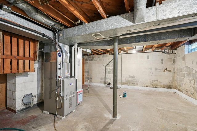 2863 N 90th STREET, Milwaukee, WI 53222