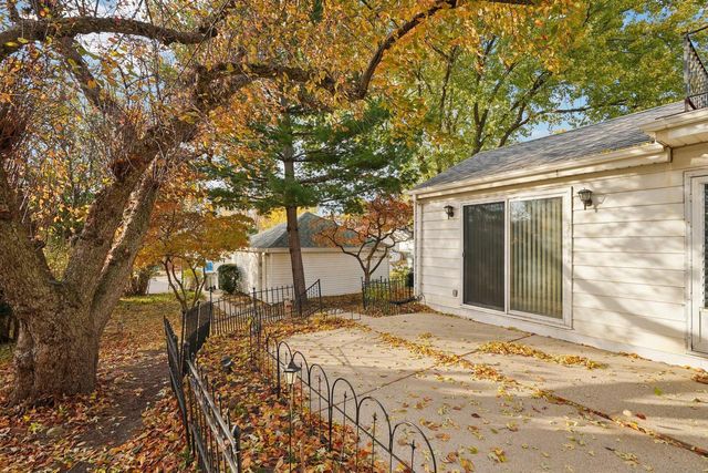 2863 N 90th STREET, Milwaukee, WI 53222