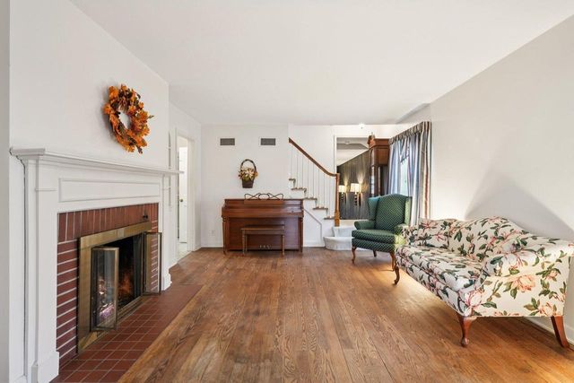 2863 N 90th STREET, Milwaukee, WI 53222