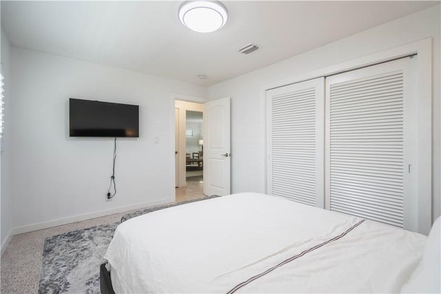 240 NE 25th Avenue, Pompano Beach, FL 33062