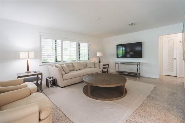 240 NE 25th Avenue, Pompano Beach, FL 33062