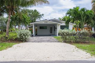 240 NE 25th Avenue, Pompano Beach, FL 33062