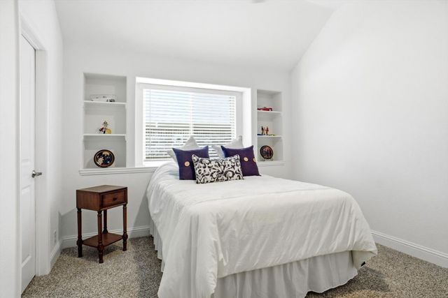 920 Cedar River Drive, Godley, TX 76044