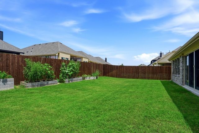 920 Cedar River Drive, Godley, TX 76044