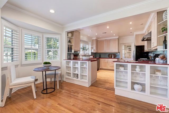 1609 Comstock Avenue, Los Angeles, CA 90024