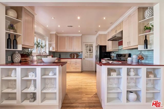 1609 Comstock Avenue, Los Angeles, CA 90024
