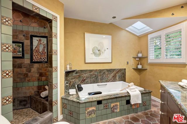 1609 Comstock Avenue, Los Angeles, CA 90024