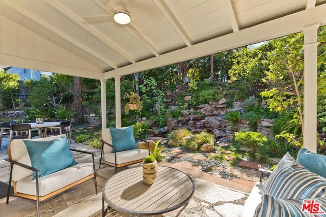 1609 Comstock Avenue, Los Angeles, CA 90024
