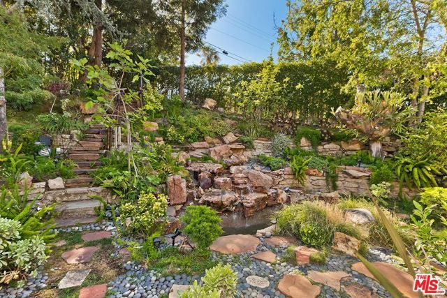 1609 Comstock Avenue, Los Angeles, CA 90024