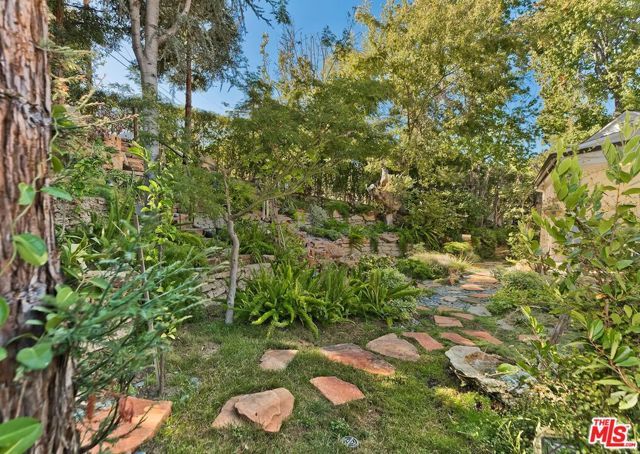 1609 Comstock Avenue, Los Angeles, CA 90024