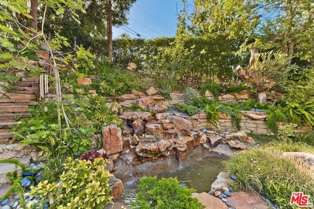 1609 Comstock Avenue, Los Angeles, CA 90024
