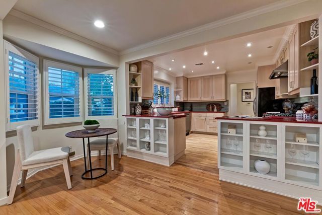 1609 Comstock Avenue, Los Angeles, CA 90024