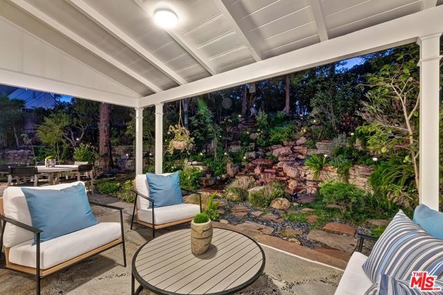 1609 Comstock Avenue, Los Angeles, CA 90024
