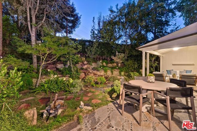 1609 Comstock Avenue, Los Angeles, CA 90024