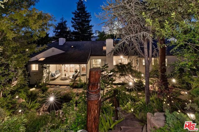 1609 Comstock Avenue, Los Angeles, CA 90024