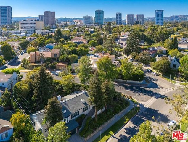 1609 Comstock Avenue, Los Angeles, CA 90024