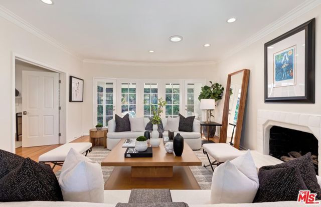 1609 Comstock Avenue, Los Angeles, CA 90024