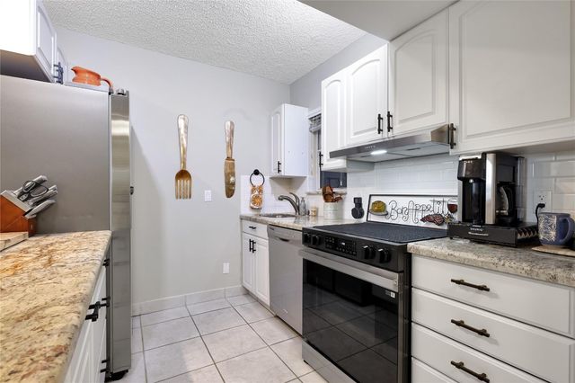 3050 NE 47th Court 205, Fort Lauderdale, FL 33308