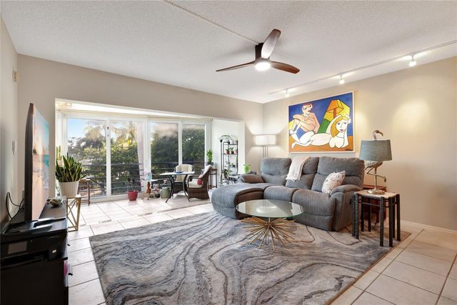 3050 NE 47th Court 205, Fort Lauderdale, FL 33308