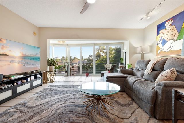 3050 NE 47th Court 205, Fort Lauderdale, FL 33308