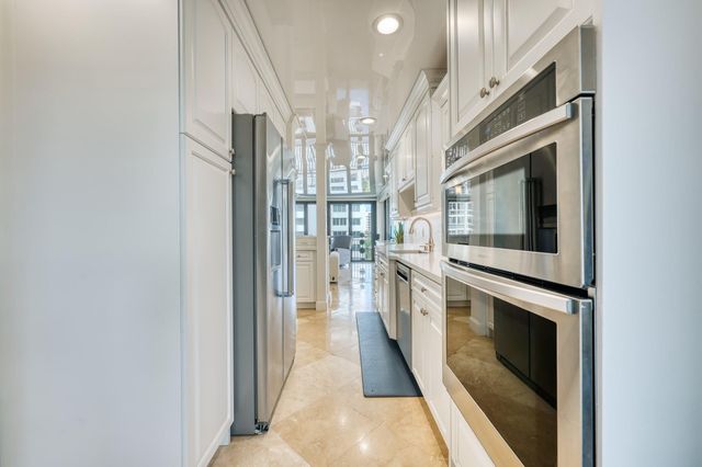 3100 NE 48th Street 412, Fort Lauderdale, FL 33308