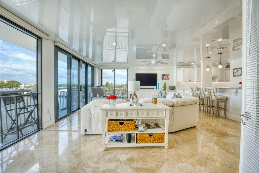 3100 NE 48th Street 412, Fort Lauderdale, FL 33308