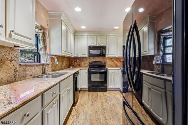 321 North Ave 114, Cranford Twp., NJ 07016