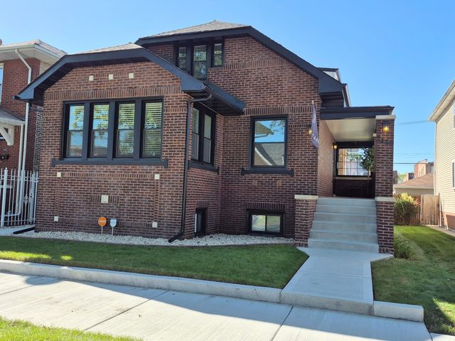 7440 S Oglesby Avenue, Chicago, IL 60649