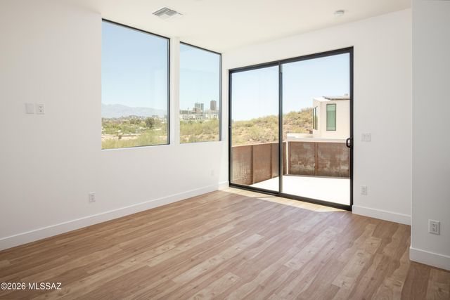 1372 W Sentinel View Loop W, Tucson, AZ 85745