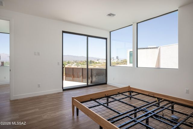 1372 W Sentinel View Loop W, Tucson, AZ 85745