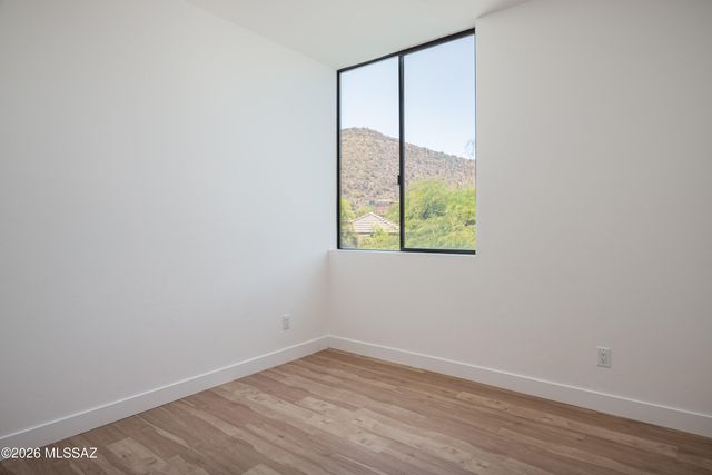 1372 W Sentinel View Loop W, Tucson, AZ 85745