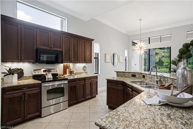 15910 Secoya Reserve CIR, Naples, FL 34110