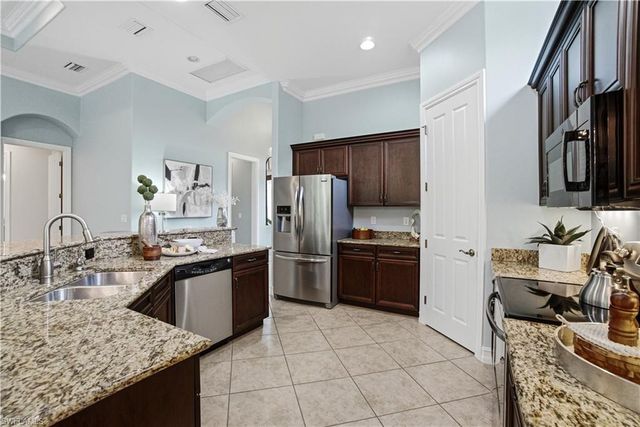 15910 Secoya Reserve CIR, Naples, FL 34110
