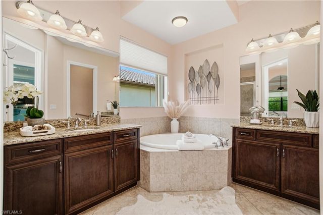 15910 Secoya Reserve CIR, Naples, FL 34110