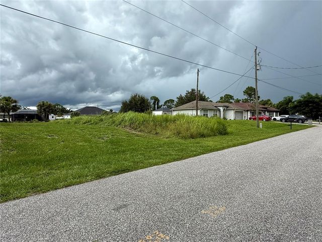 NAMIOT CIR, North Port, FL 34288