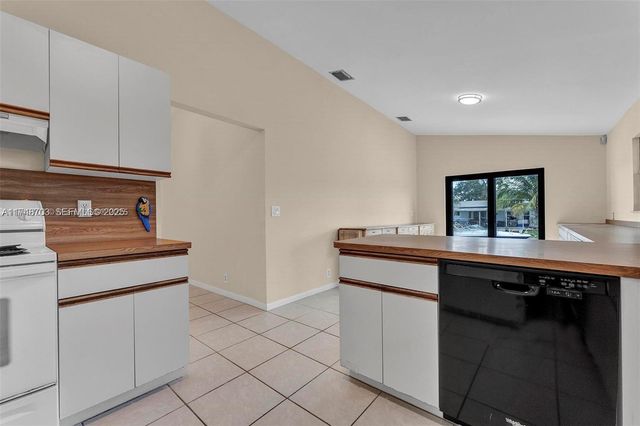 1406 NW 8TH Street, Dania Beach, FL 33004