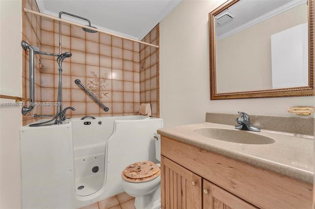 1406 NW 8TH Street, Dania Beach, FL 33004