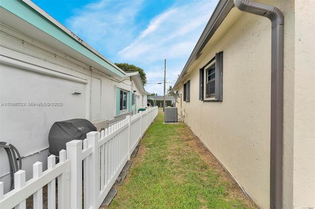 1406 NW 8TH Street, Dania Beach, FL 33004