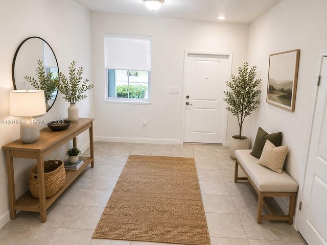 1050 SE 26th Ter ., Homestead, FL 33035