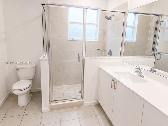 1050 SE 26th Ter ., Homestead, FL 33035