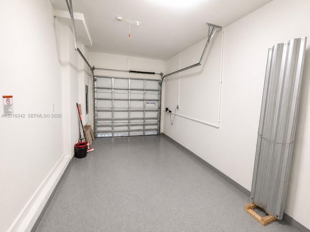 1050 SE 26th Ter ., Homestead, FL 33035