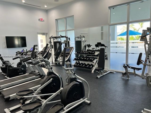 1050 SE 26th Ter ., Homestead, FL 33035