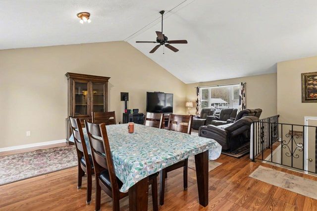 1 Juniper Way, Merrimack, NH 03054