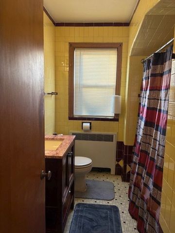 8400 S Honore Street 2, Chicago, IL 60620