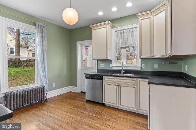1710 WALNUT ST, Camp Hill, PA 17011